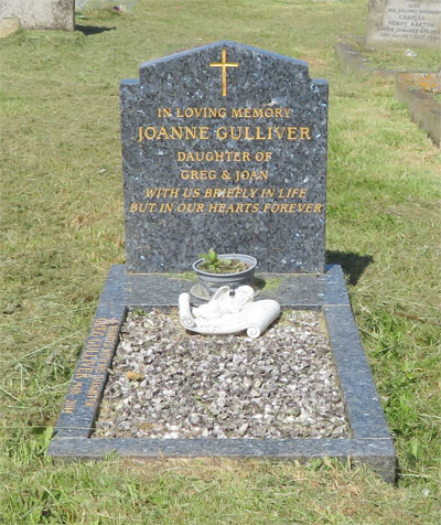 Joanne GULLIVER